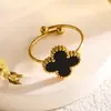 Set de trébol de cuatro hojas de acero de titanio de doble cara transfronterizo de Amazon: pulsera, collar, pendientes, anillo, juego de cuatro piezas, joyería que no se decolora