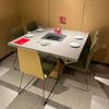 Mesa de olla caliente de mármol sin humo Haidilao, cocina de inducción, mesa de barbacoa tipo buffet integrada, tienda de barbacoa, mesa de comedor y silla del mismo estilo