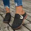 E-commerce Transfronteiriço Chinelos Plus Size Femininos 2026 Verão Novo Europeu e Americano Bico Fechado Metal Vazado Sapatos Femininos Tamanho 43 desejo