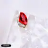 Joyería de diamantes de pelo rojo terminada corazón de melocotón azúcar de roca cuadrado grasa corazón torcido copo de nieve diamante joyería de uña diamante joyería de uña flash