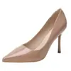 Sapatos de Salto Alto Cor Nude para Mulheres, Novo Estilo 2025, Inspirados em Chanel, Elegantes Bico Fino, Salto Escondido, Sapatos de Trabalho Planos em Couro Envernizado