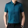 Camisa de Seda Gelada de Manga Curta Verão 2023 Nova Camisa para Meia-Idade Fina Camisa Casual de Negócios Masculina com Caimento