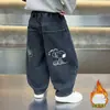 Calça Jeans Masculina Outono e Inverno com Plus Veludo 2026 Novo Estilo Calça Reta Cool para Menino Pequeno Calças Grossas de Inverno para Crianças