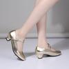 Zapatos de baile para mujer, suela suave, tacón medio, para adultos, zapatos de baile cuadrados, plateados, para rendimiento en las cuatro estaciones, transpirables, transfronterizos.