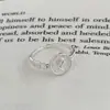 Anel de Corrente com Pingente Redondo em Relevo 3D para Mulheres, Estilo Europeu e Americano, Cor de Moeda, Anel Aberto Versátil, Anel para Dedo Indicador de Nicho