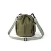 Bolsa de Ombro Transversal com Cordão de Design Nicho Estilo Japonês, Versátil para Esportes ao Ar Livre e Moda