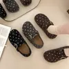 Zapatos casuales retro de moda nuevos de lunares para mujer, zapatos individuales versátiles para exteriores con detalle de hebilla para otoño de 2026