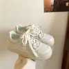 Zapatillas Blancas Populares para Mujer 2026 Nuevas de Primavera y Verano Transpirables Versátiles Casuales Zapatos Deportivos Zapatillas de Suela Gruesa para Mujer