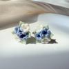 Fresco e doce design de quatro folhas brincos de flores de cerâmica Mori pequeno fresco e doce idade-reduzindo brincos femininos atacado