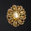 Moda Europeia e Americana Coringa Cristal Corsage Liga Banho de Metal Fivela de Toalha de Seda Broche Feminino Acessórios para Roupas Broche Atacado
