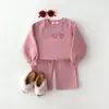 Conjunto de Otoño e Invierno para Niñas con Estampado de Corazones Nuevo Estilo Coreano Sudadera de Cuello Redondo Personalizada y Pantalones de Chándal de Forro Polar Conjunto de Dos Piezas de Moda