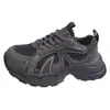 Tênis Chunky Dad para Mulheres 2026 Primavera Novo Versátil Malha Aumenta Altura Respirável Corrida Super Popular Casual Tênis Esportivo