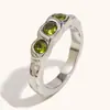 Moda Transfronteiriça Europeia e Americana Nicho Elegante Exquisito High-End Joia de Mão Aço Inoxidável Banhado a Ouro 18K Anel Fino com Três Zircônias