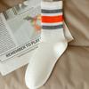 Meias Masculinas 2025 Outono Novas Clássicas Listradas Meia-Cança Absorventes de Suor Respiráveis Sem Costura Color-Blocking Meias Esportivas Tendência