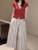 24287 Da Ai Mei Yi Yuan Verão 2026 Novo Cardigan de Malha Manga Curta Decote V Slim Fit e Calça de Cintura Alta de Perna Larga com Listras Verticais para Mulheres