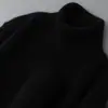 Suéter de punto de cuello alto para hombre, engrosado para otoño e invierno, nuevo estilo 2026, corte ajustado, capa interior cálida, tejido de punto de moda para hombre
