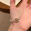Pulsera de Lujo Ligero Estilo Francés con Perlas y Pedrería para Mujer, Moderna y Sofisticada, Exquisita Pulsera con un Temperamento Único, Elegante y Sencillo