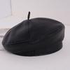 Boina Estilo Retro Hua Qiao Suave Imitación Piel de Cordero Elegante Negra para Mujer Sombrero de Pintor Otoño e Invierno