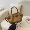 Bolso transfronterizo para mujer 2026 nueva moda retro para dama, bolso cruzado de cuero esmerilado, bolso de mano y bolsa de compras súper populares