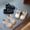 Zapatos de Cuero para Niñas 2025 Verano Zapatos Planos Infantiles Zapatos de Suela Suave para Niñas Pequeñas Zapatos de Bebé Primavera y Otoño Zapatos de Princesa Lolita