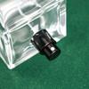 Botella de perfume de vidrio con forma de bayoneta de 50 ml, venta al por mayor, botella con atomizador cuadrada transparente de 100 ml con tapa de madera de loto negro.