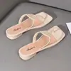 Chinelos Plataforma Femininos Tendência para o Verão, Sandálias Antiderrapantes, Novos Calçados de Praia Versáteis 2026 Atacado