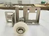 Conjunto completo de acessórios para porta de câmara fria, acessórios para porta de correr, trilho guia superior, polia, gancho, tira de vedação de piso, porta isolada industrial