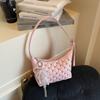 Bolsa Transversal de Nicho Transfronteiriço de Ombro Único Axilar 2025 Nova Moda Acolchoada Corrente Bolsa de Mão Elegante Versátil Bolsa Tote Transversal