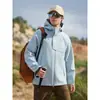 Chaquetas softshell personalizadas a prueba de viento e impermeables para ejecutivos corporativos, diseñadas para actividades de team-building al aire libre y como uniformes de trabajo, ofreciendo calidez y protección contra condiciones climáticas adversas