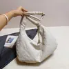 Bolso de Invierno Transfronterizo para Mujer 2026 Moda Coreana Acolchado Diamante Hilo Bordado Bolso de Hombro para Mujer Acolchado de Algodón Elegante Bolso de Hombro Único para Mujer