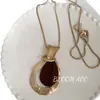 Colar Pingente Gota d'Água em Madeira Plissada Oca, Corrente de Clavícula Fashion, Simples e Versátil, Joia Elegante de Nicho de Alto Padrão