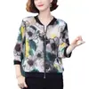 Nuevo abrigo corto de verano para mediana edad para mujer, ropa de verano protectora del sol para madre, top cárdigan elegante de moda holgada para mujer de talla grande
