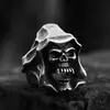 Guerrero de Acero estilo punk hip hop anillo de acero inoxidable retro europeo y americano anillo de acero de titanio calavera de la muerte al por mayor
