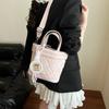2025 Nuevo Estilo Acolchado Bordado Bolso Tote Tipo Cubo para Mujer, Casual Versátil Simple Color Sólido Un Solo Hombro Bandolera