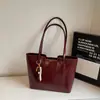Bolso Tote de Concha Dura Transfronterizo Nuevo 2026, Bolso de Alta Gama de Gran Capacidad para Clases, Salidas y Viajes Diarios, Bolso de Hombro Versátil