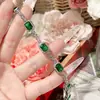 Pulsera Camelia Retro de Alta Resistencia con Imitación de Piedras Preciosas de Diamante Completo Espinela Verde para Mujer, Chapada en Oro de 18 Quilates, Fuerte Retención del Color, Nuevo Producto Transfronterizo