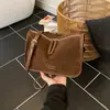 Bolsa Transversal Pequena Feminina 2025 Nova Moda Outono e Inverno Bolsa Travesseiro Retrô Versátil Casual Moderna Bolsa Transversal de Alto Nível