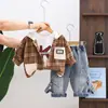 Conjunto de Ropa de Otoño para Niños 2026 Nuevo Elegante Bebé Otoño Sudadera con Capucha Cuadros Manga Larga Conjunto de Tres Piezas para Niños Estilo Primavera y Otoño