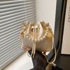 Bolso de Cubo de Perlas de Mano para Mujer 2026 Verano Nuevo Bolso de Hombro Bordado Estilo Chino Bolso Cruzado Sencillo y Elegante de Nicho