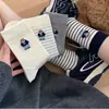Meias de Urso Cartoon para Primavera e Verão para Mulheres, Meia-Calça Listrada Retrô Estilo College, Versão Coreana Fofa, Meias Esportivas de Exterior Estilo Japonês Ins