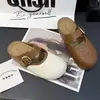 Chinelos Fechados Tecidos Estilo Coreano para Mulheres 2026 Novo Modelo Solado Plataforma Slip-On Antiderrapante Versátil Moderno Chinelos Fechados para Uso Externo