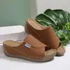 Chinelo Casual de Plataforma Grossa Tamanho Grande Wish Cross-Border Sapatos Femininos 2025 Novo Simples e Moderno Chinelo Anabela Bico de Peixe