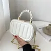 Bolsa Pequena Colorida de Doce para Verão Bolsa de Mão Feminina 2021 Novo Design de Nicho Bolsa Transversal com Alça de Corrente