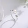 Novo Anel Borboleta Vazado com Pérola Feminino Exquisito Design de Nicho Luxo Leve Cravejado com Zircônia Anel de Dedo Indicador Aberto Tendência