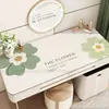 Alfombrilla para tocador con un toque de lujo ligero y alta gama, lavable, a prueba de aceite e impermeable, una almohadilla protectora para el escritorio de manicura y maquillaje de las niñas