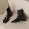 Essencial de luxo leve pechincha de sapato Chengdu~ Botas de tornozelo com bico quadrado e salto grosso 5,5 cm em couro bovino integral 2026 novo estilo botas de tornozelo para o dia a dia mulheres