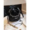 Bolsa de balde com cordão, bolsa feminina de alto valor e cor, bolsa tiracolo de ombro da moda, bolsa plissada com corrente, nuvens de verão, bolsa rosa