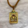 Fabricante de Pingentes Thangka Antigos Vintage, Ornamentos Thangka Dupla Face em Aço Titânio, Lado Frontal com Buda Vajra, Lado Traseiro com Pingente dos Cinco Budas