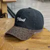 Gorra de Béisbol de Mezclilla Patchwork Estampado de Leopardo para Mujer 2026 Estilo Nuevo Ala Ancha Adelgazante para la Cara Gorra de Pico de Pato para Pareja Street Dance Tendencia