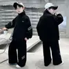 Novo Conjunto de Outono para Meninos Estilo Streetwear Tendência Cardigan Calça Longa Conjunto de Duas Peças Roupa Esportiva Solta Diagonal Infantil Preto Cinza
